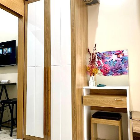 Kathys Crib At Shell Residences Manila Exterior photo